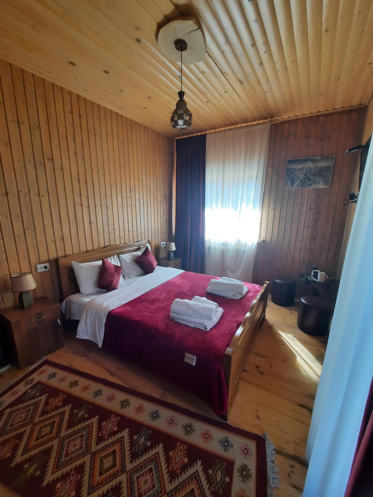 Hotel Bana Kazbegi Exterior foto